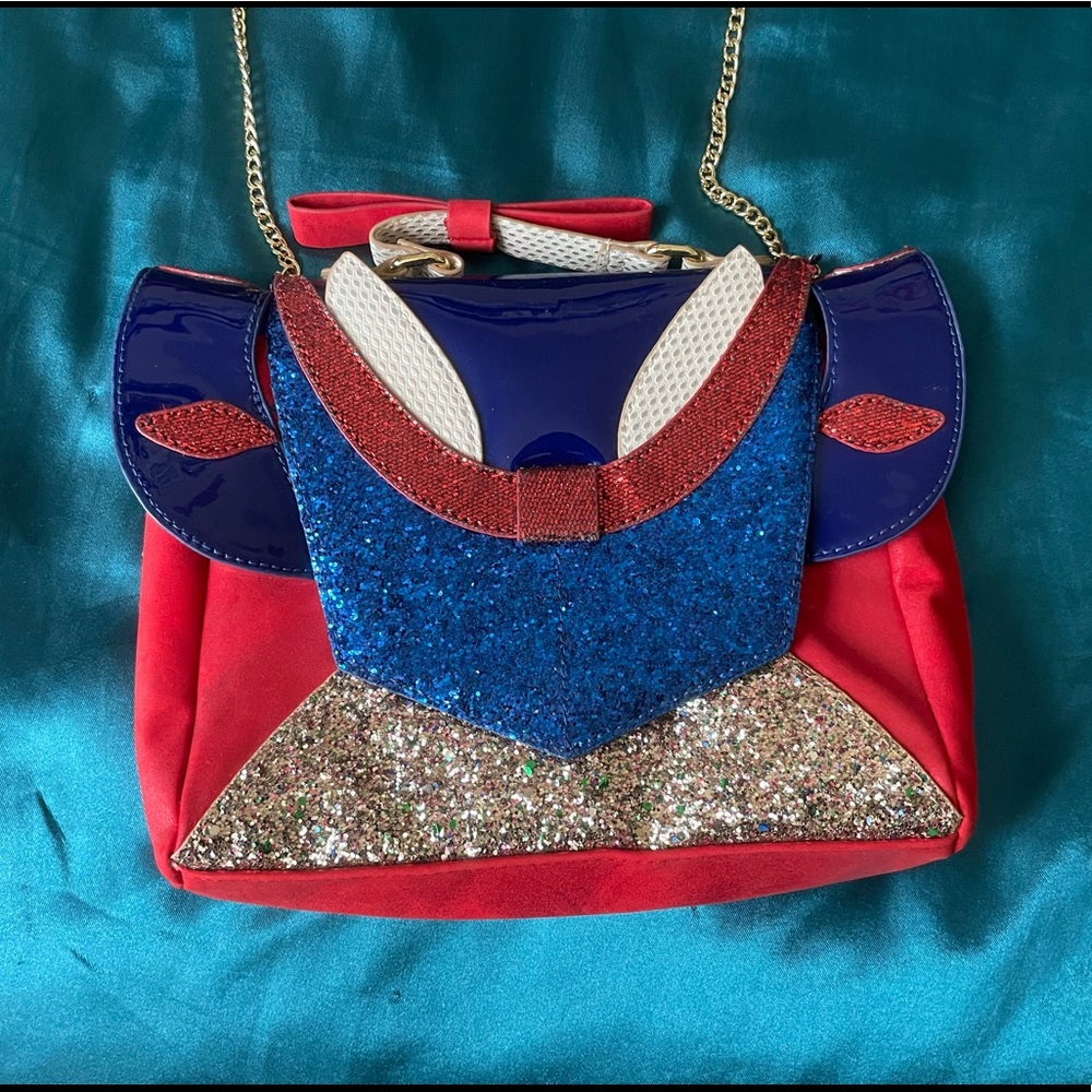 Danielle Nicole Snow White purse!